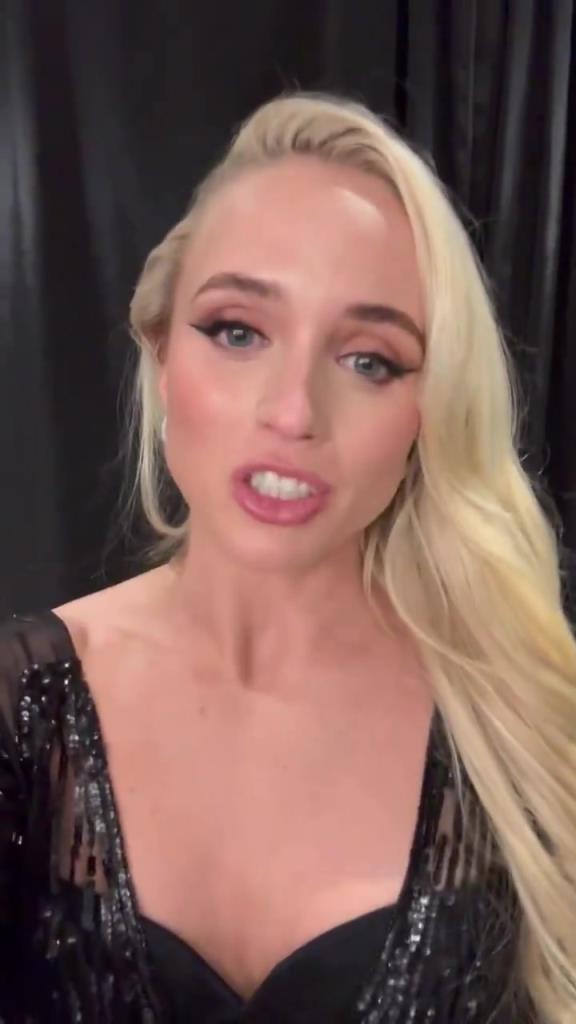 這么甜美的長相，要是不跟你說，你都不知道她也是籃球遠(yuǎn)動員