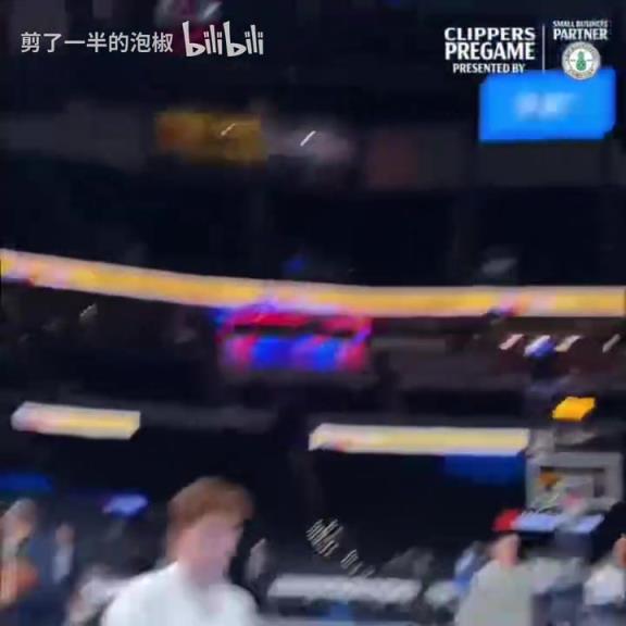 寶藏球員！你覺得小瓊斯能延續(xù)去年季后賽的亮眼表現(xiàn)嗎？